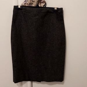 JCrew 100% wool gray herringbone pencil skirt, size 4
